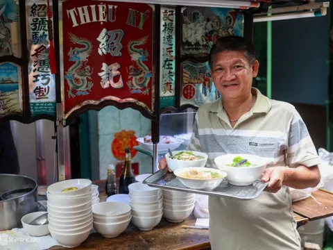 Tiệm mì tươi gần 90 năm của gia đình gốc Hoa