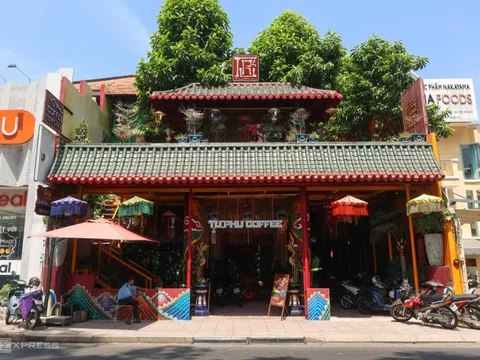 Quán cà phê phong cách tín ngưỡng thờ Mẫu