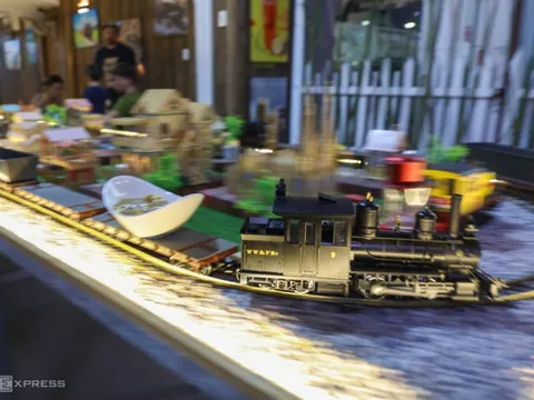 Quán ăn phục vụ bằng mô hình tàu hỏa