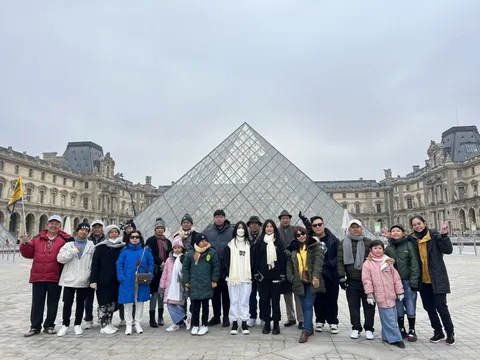 Vietravel “bùng nổ” lượng khách du lịch đến châu Âu thưởng lãm nét đẹp mùa xuân