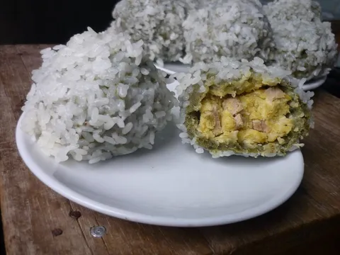 Thèm miếng bánh khúc nóng hổi của mẹ