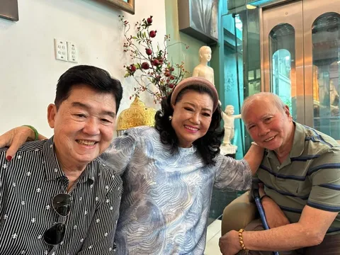 Đoàn kịch nói Kim Cương hội ngộ mừng hai danh ca Thanh Phong, Phương Đại