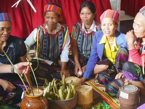 Lễ hội Mừng cơm mới là di sản