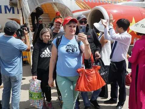 Thu hút, giữ chân khách quốc tế