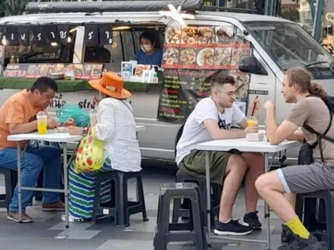 Thái Lan dự kiến hút khách bằng xe bán đồ ăn