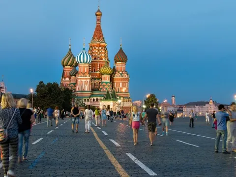 Nga sắp triển khai visa điện tử, thẻ thanh toán cho du khách