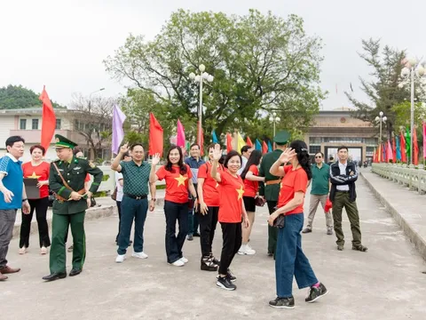 Khách Trung Quốc sang Việt Nam nhỏ giọt