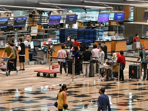 Vì sao giá vé máy bay ở châu Á sau dịch tăng cao?