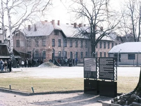 Khách Việt thăm trại tập trung 'tử thần' của Đức Quốc xã