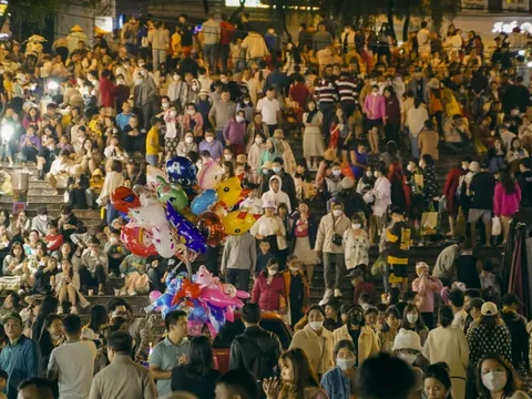 Người trẻ tìm về Măng Đen vì Đà Lạt đông đúc