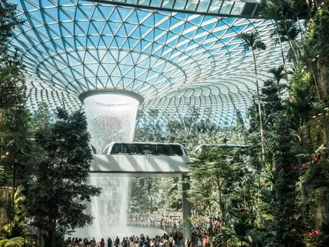 Tour miễn phí tại sân bay Changi hoạt động trở lại