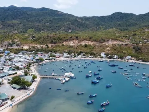 VIDEO: Ngỡ ngàng cảnh đẹp như tranh sơn thủy ở Ninh Hải