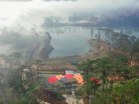 Đua ngựa không yên, nghe cồng chiêng giữa rừng thông Lâm Đồng