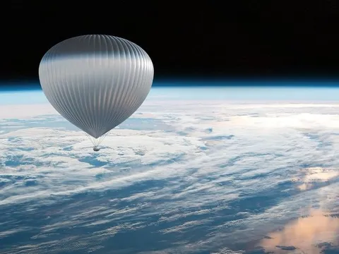 Chuyến bay khinh khí cầu ra ngoài Trái Đất