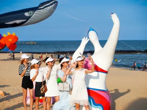 Lễ 30-4: Tour "trốn nóng" hút khách