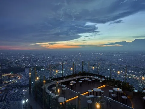 Cà phê rooftop, skybar ngắm pháo hoa ngày lễ ở TP.HCM