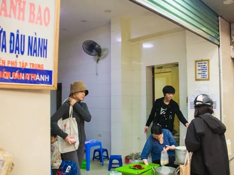 Hàng 'bánh bao vuông' hơn 30 năm ở Hà Nội
