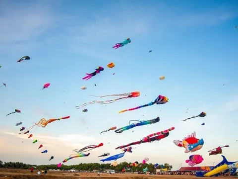 60.000 du khách đến biển Gò Công dịp lễ 30/4