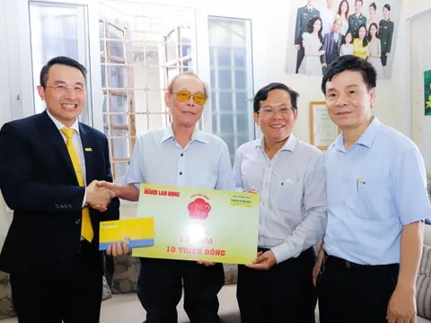 "Mai Vàng tri ân" thăm nhạc sĩ Lê Hàm
