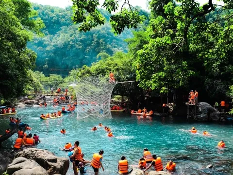 Một ngày khám phá vườn quốc gia Phong Nha - Kẻ Bàng
