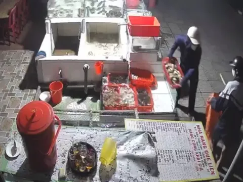 Trộm hải sản ở khu du lịch biển Hà Tĩnh