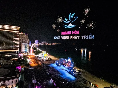 Mãn nhãn trình diễn drone ở lễ khai mạc Festival Biển Nha Trang
