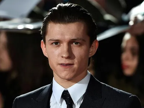 Tài tử Tom Holland tuyên bố ngừng diễn trong một năm