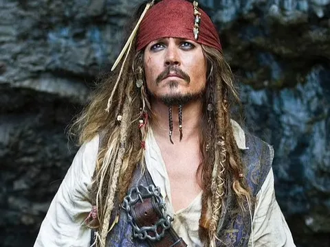 Johnny Depp từ chối làm “cướp biển” vì giận hãng Disney