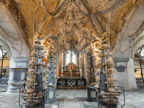 12 nhà thờ khác lạ trên thế giới