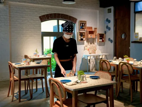 Thiếu nhân sự phục vụ khách nước ngoài ở Phú Quốc