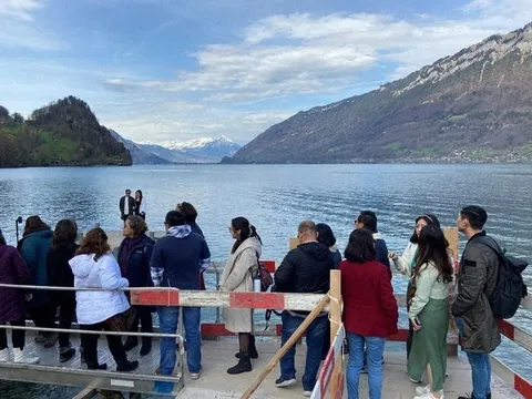 Khách châu Á đổ về Thụy Sĩ vì phim Hàn Quốc