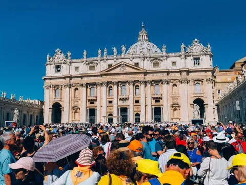 Du khách mặc sai trang phục ở Italy sẽ bị phạt