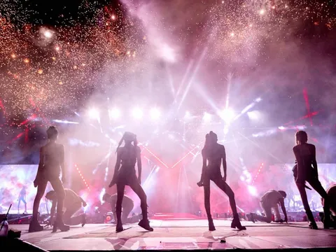 NHÌN TỪ CHUYẾN LƯU DIỄN CỦA BLACKPINK TẠI VIỆT NAM: Công nghiệp văn hóa không phải tự dưng mà có