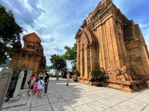 Rộng cửa kết nối du lịch rừng - biển