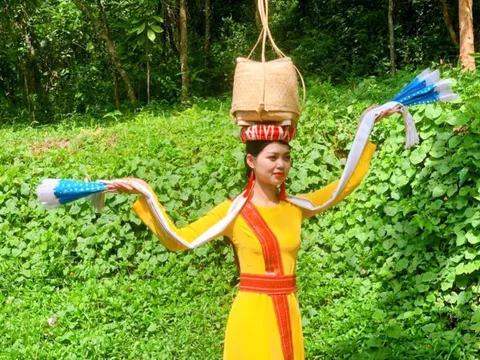 Độc đáo điệu múa "đội Ciet" lần đầu ra mắt du khách