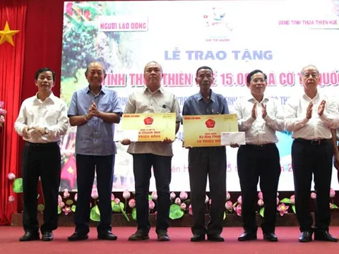 "Mai Vàng tri ân" thăm 2 nghệ sĩ ở Thừa Thiên - Huế