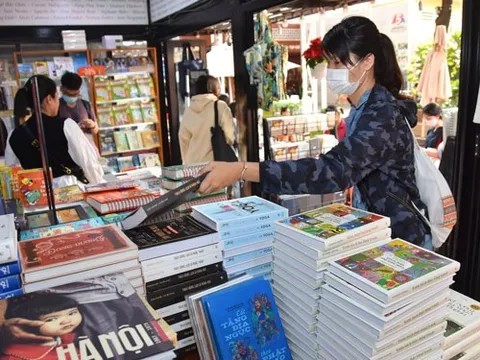 Nhiều thách thức về bản quyền sách trên mạng