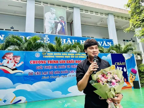 NSƯT Kim Tiểu Long khởi động chương trình "Sân khấu học đường 2023"