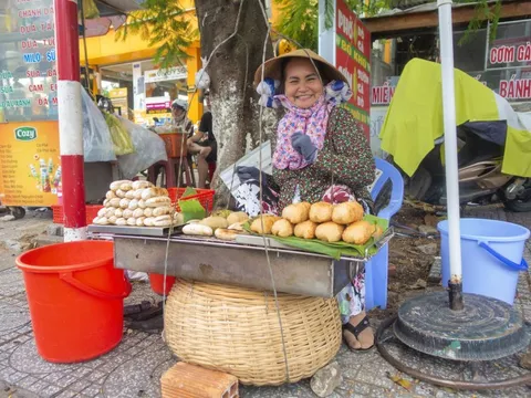 Món ăn vặt dân dã thành đặc sản miền Tây