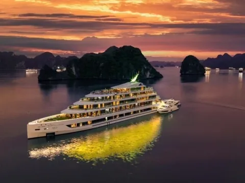 'Khách sạn nổi' Sea Stars trên vịnh Hạ Long