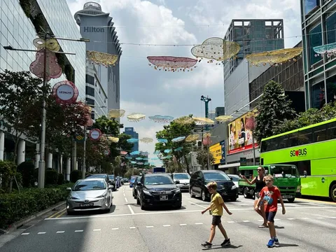Singapore, Bangkok có gì lạ?