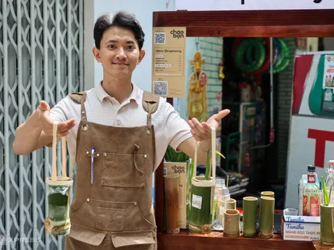 Cà phê ống tre bán gần 200 ly mỗi ngày ở TP HCM