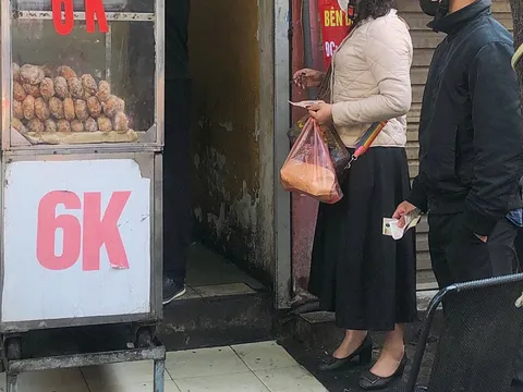 Quán bánh rán Hà Nội bán hơn 5.000 chiếc mỗi ngày