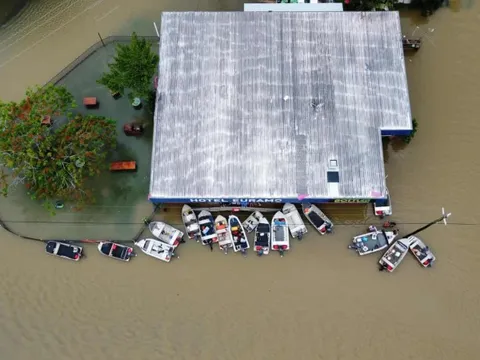 Hình ảnh lột tả trận lũ lịch sử ở Australia