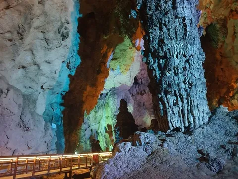 Báo Anh gợi ý 9 'viên ngọc quý' của Việt Nam ít người biết