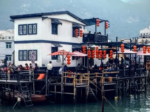 Những điểm đến 'xuyên không' đẹp mê đắm ở Hong Kong