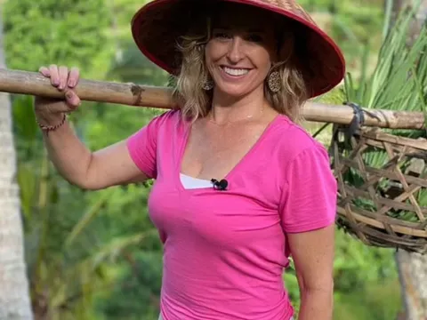 Đi du lịch hết 92 nước nhờ lập một lời thề