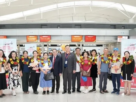 Khai trương đường bay thẳng TP HCM - Viêng Chăn