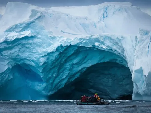 Tiền chỉ là thứ yếu khi người Việt du lịch Nam Cực, Bắc Cực