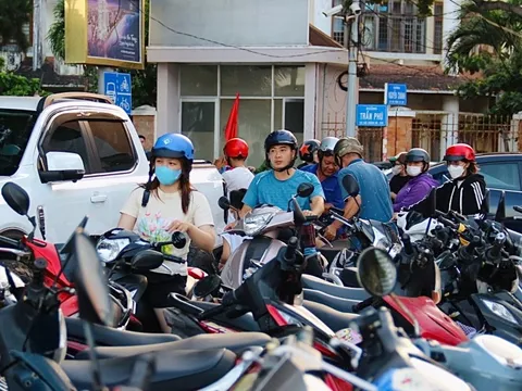 Nha Trang kẹt xe trở lại sau một năm